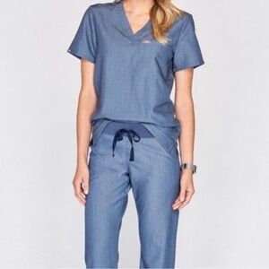 Heather Indigo FIGS set: XS catarina top, S zamora joggers. New with tags.